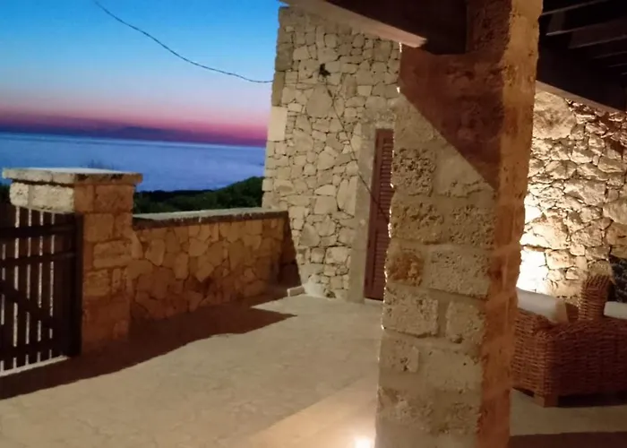 Trullo Fronte Mare 