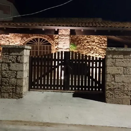 בית נופש Trullo Fronte Mare 