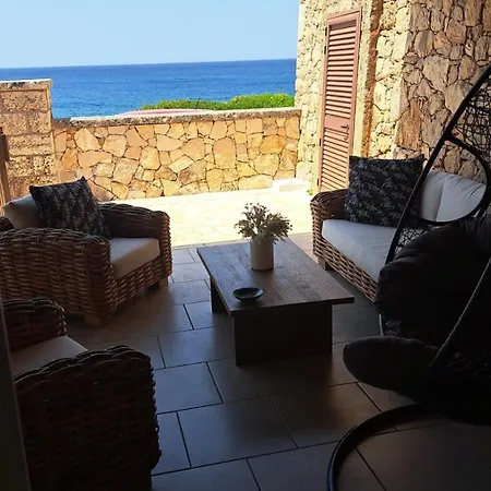 Ferienhaus Trullo Fronte Mare 