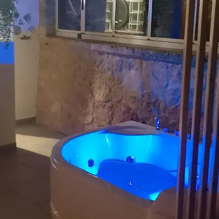 Trullo Fronte Mare Elmeca Alliste