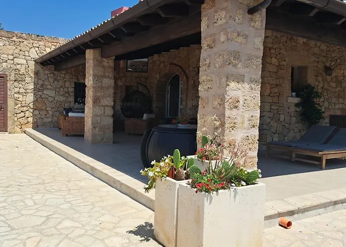 Trullo Fronte Mare 