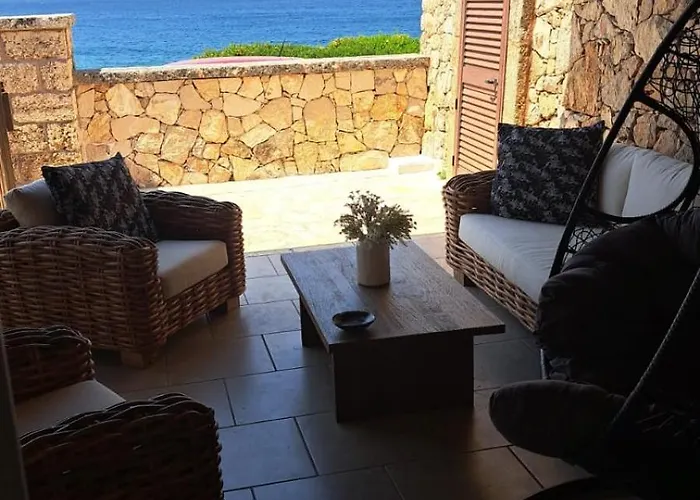 בית נופש Trullo Fronte Mare 
